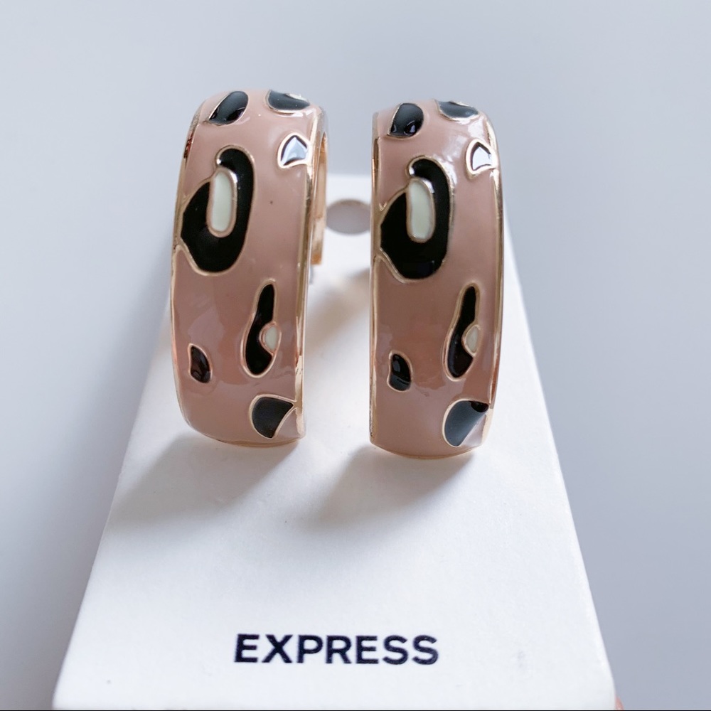 Express Enamel Leopard Print Earrings - Picture 4 of 5